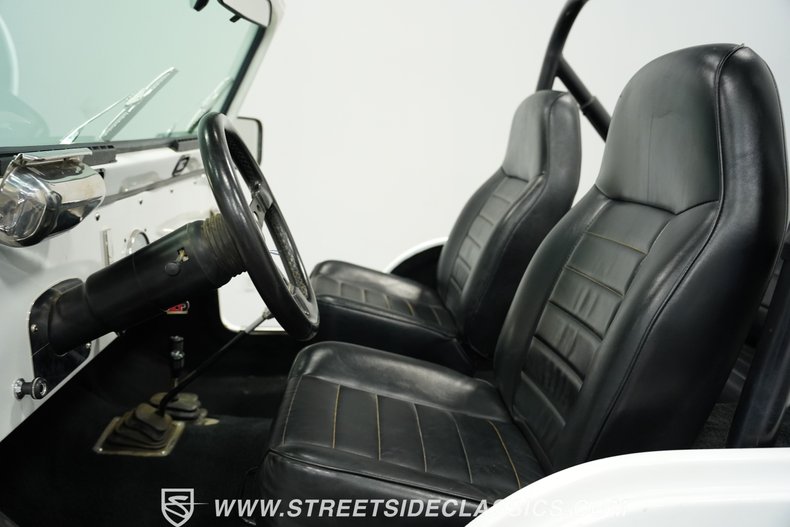 Jeep-Cj5-1979-White-Black-3