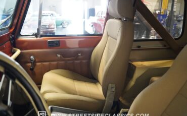 Jeep-Cj7-1976-Orange-Tan-42