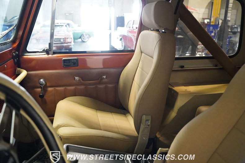 Jeep-Cj7-1976-Orange-Tan-42
