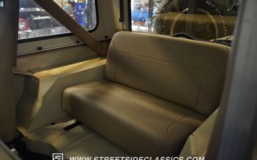 Jeep-Cj7-1976-Orange-Tan-43