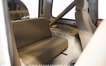 Jeep-Cj7-1976-Orange-Tan-44