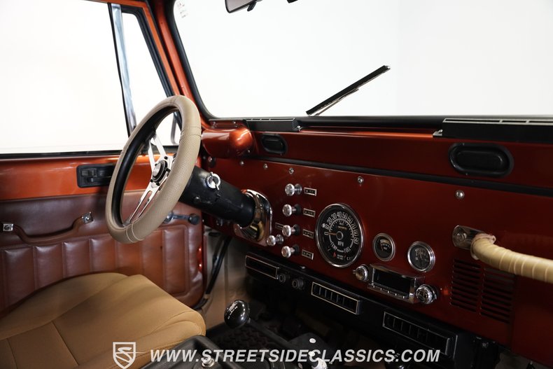 Jeep-Cj7-1976-Orange-Tan-45