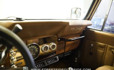 Jeep-Cj7-1980-White-Tan-48