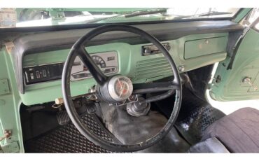 Jeep-Commando-1968-Green-Black-1