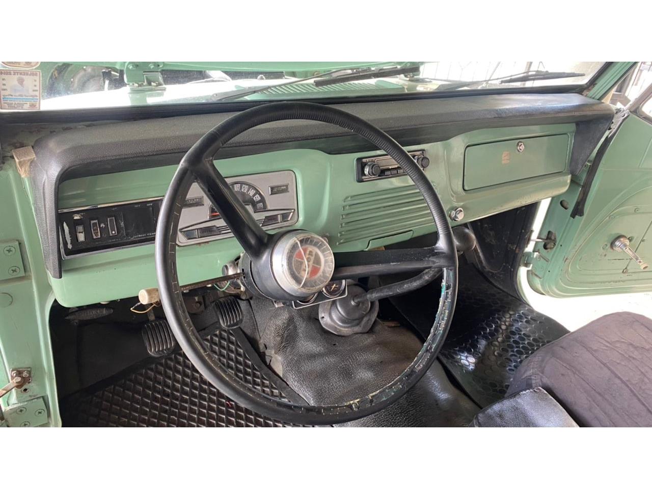 Jeep-Commando-1968-Green-Black-1