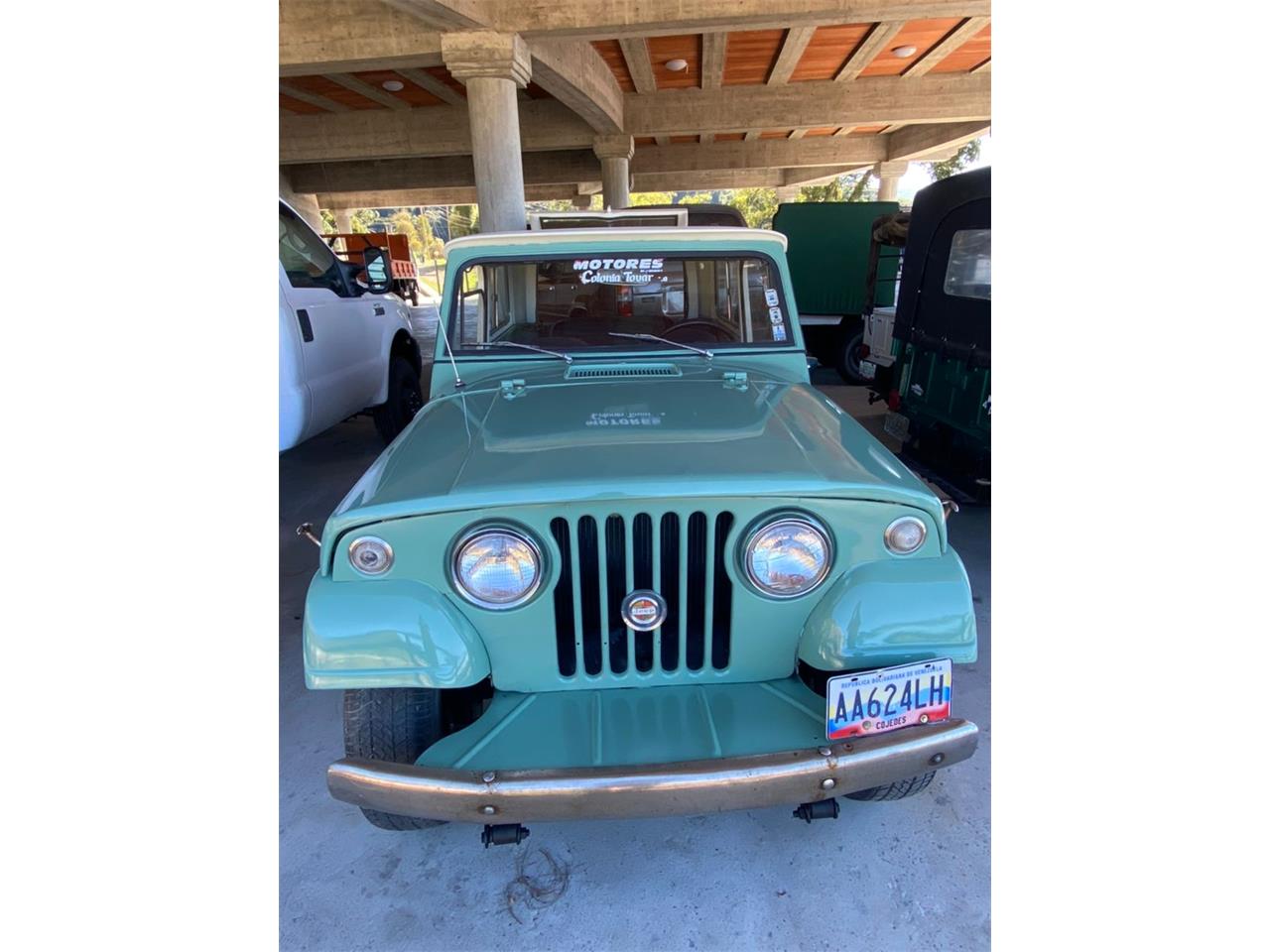 Jeep-Commando-1968-Green-Black-8