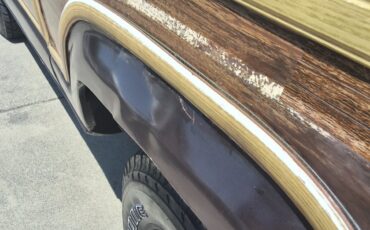 Jeep-Grand-Wagoneer-1989-SUV-13