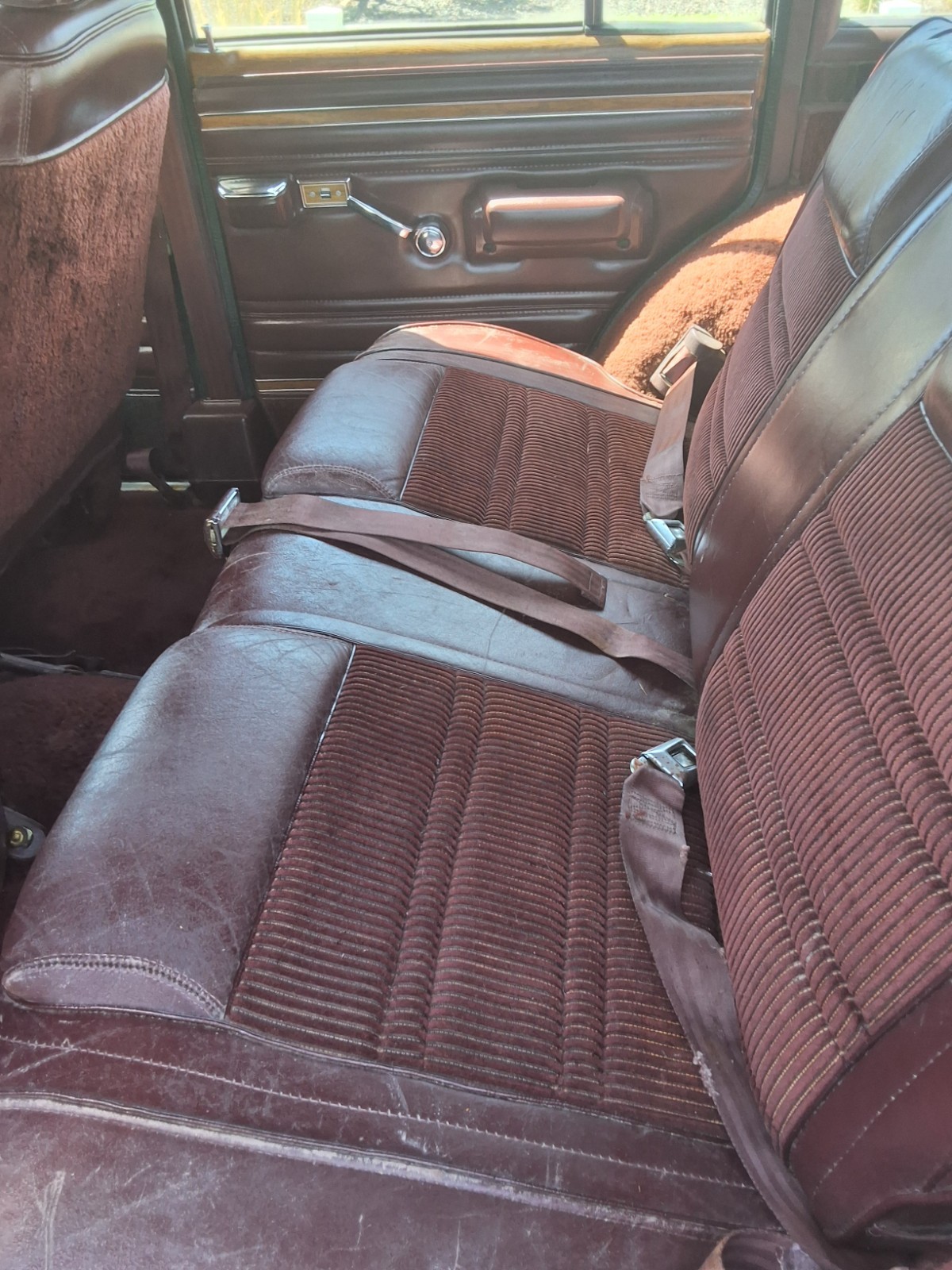 Jeep-Grand-Wagoneer-1989-SUV-25