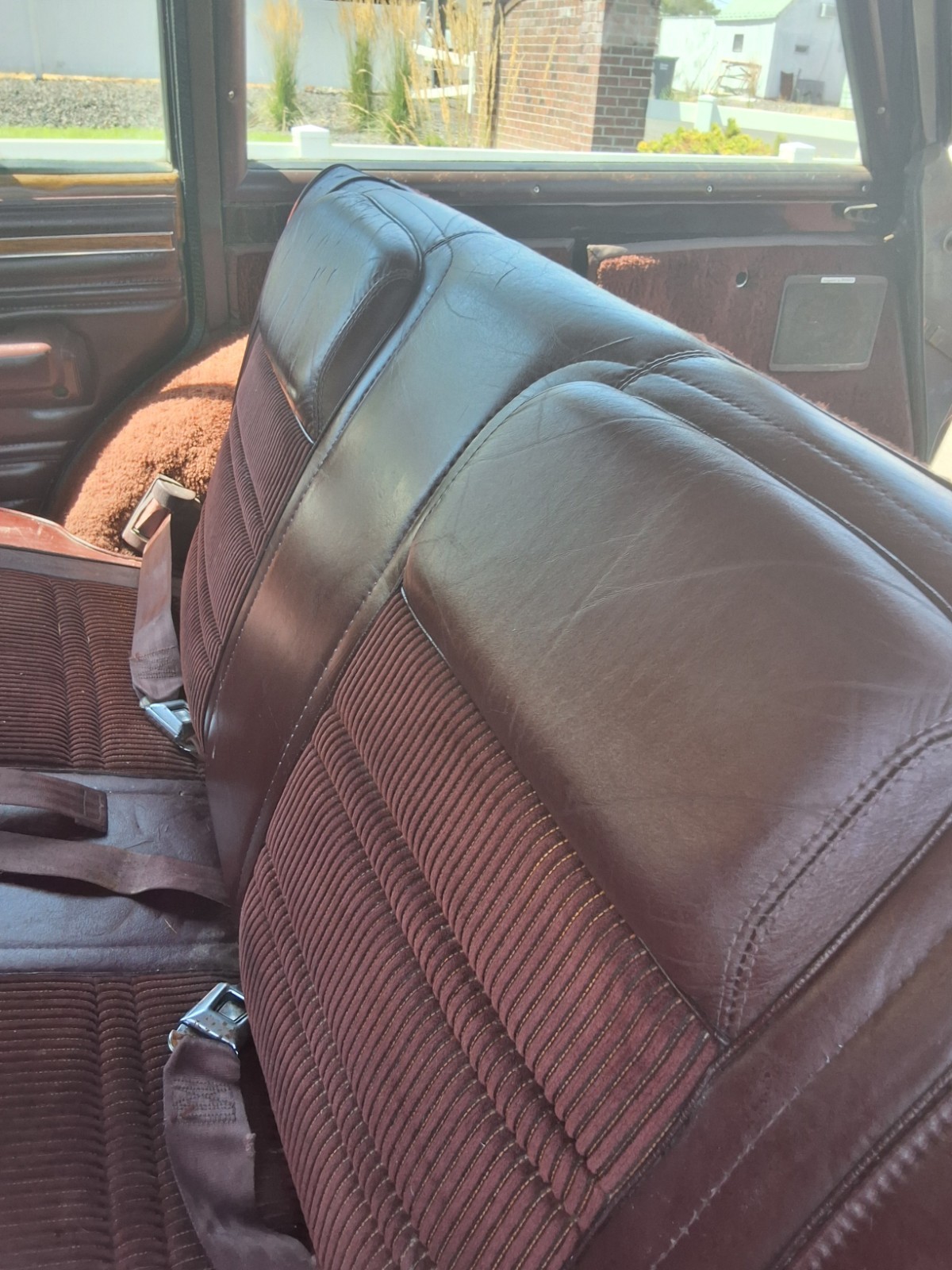 Jeep-Grand-Wagoneer-1989-SUV-26
