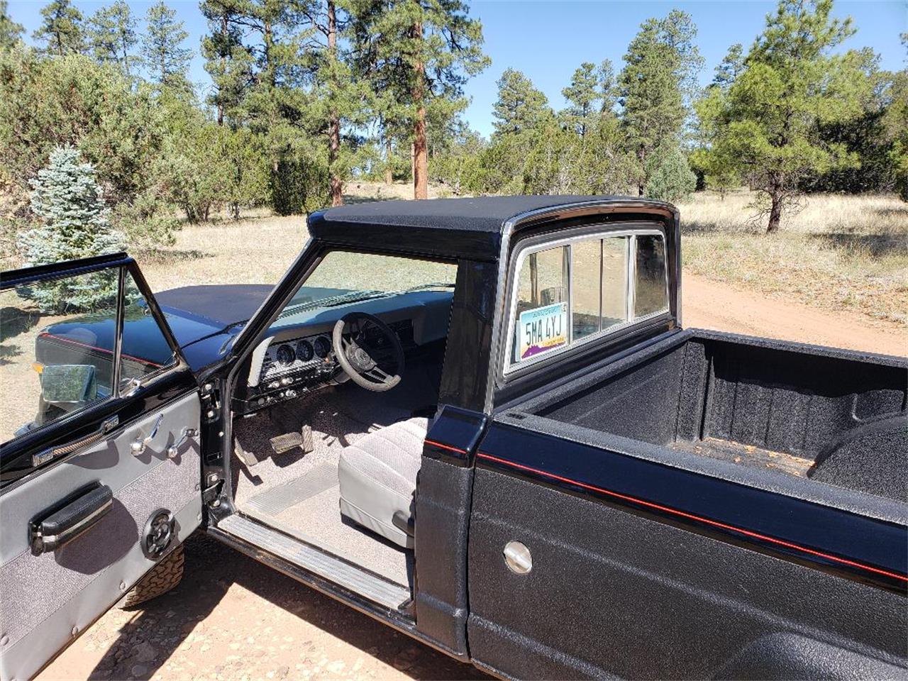 Jeep-J10-1976-Black-Gray-11