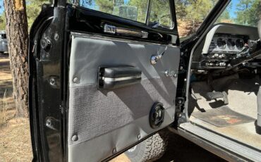 Jeep-J10-1976-Black-Gray-12