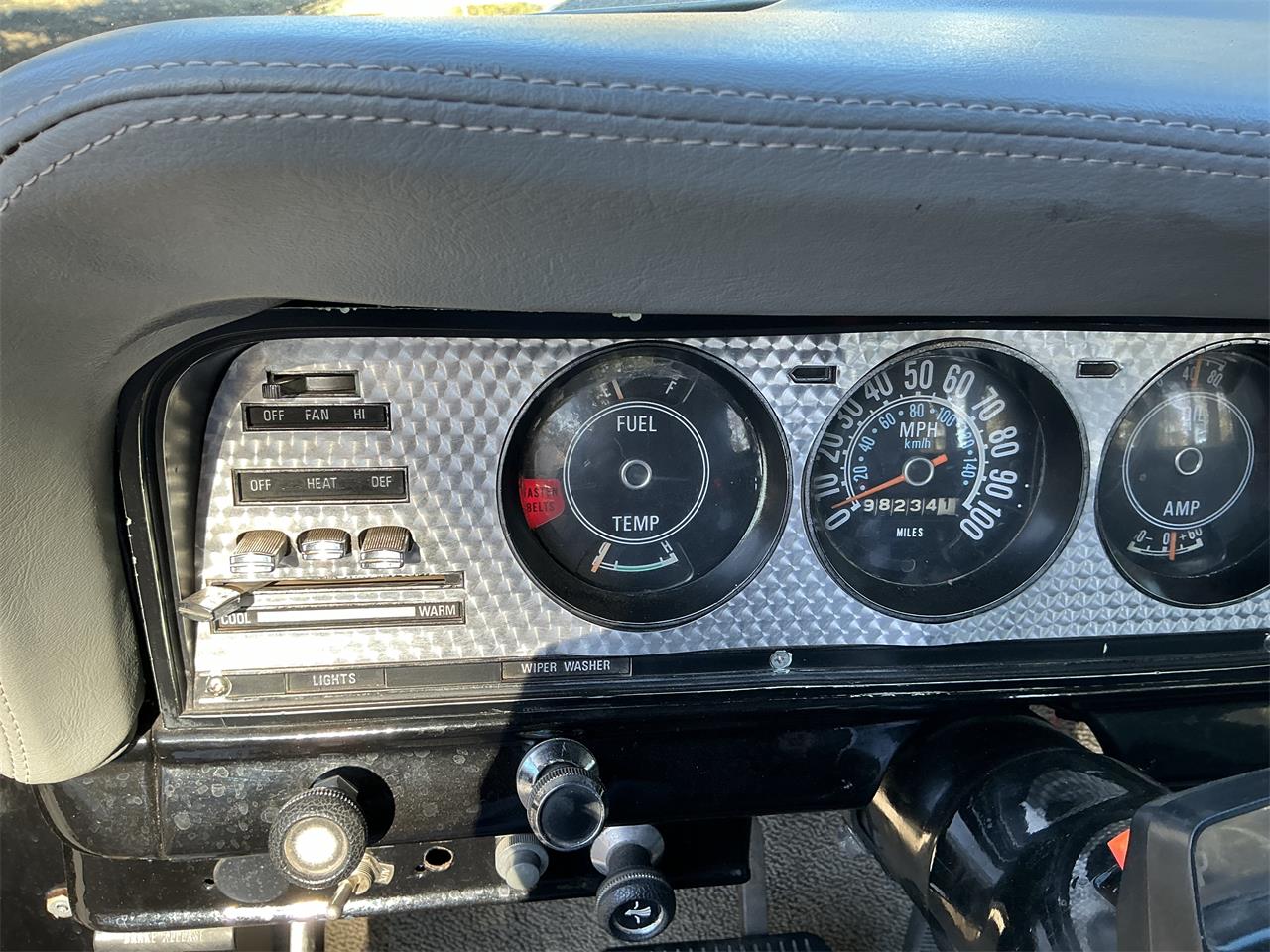 Jeep-J10-1976-Black-Gray-13