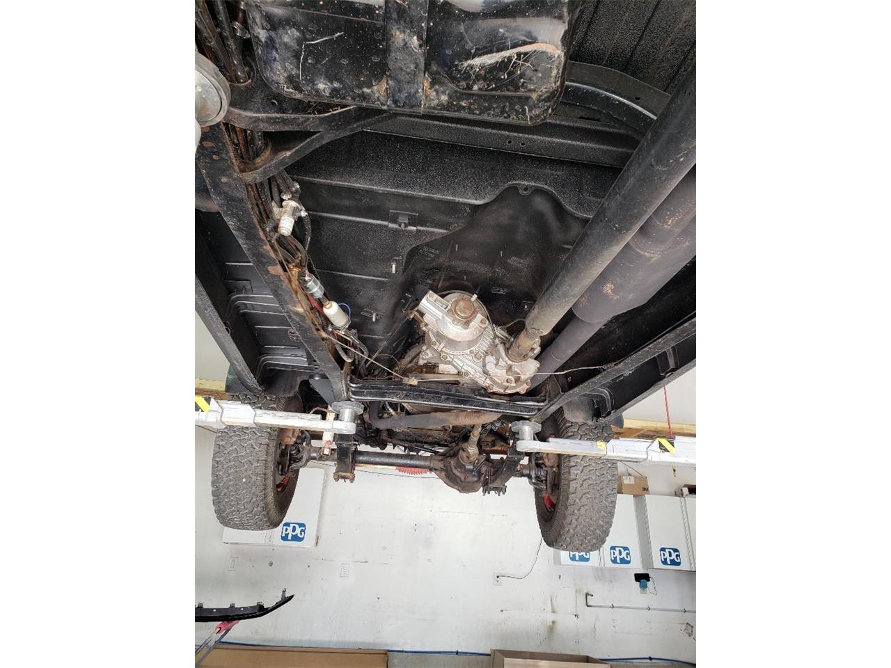 Jeep-J10-1976-Black-Gray-32