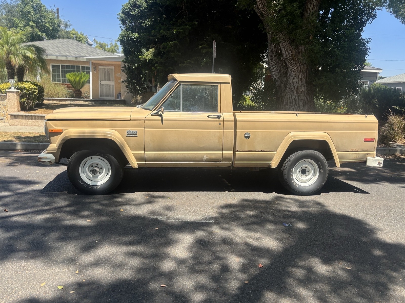 Jeep J10 1976