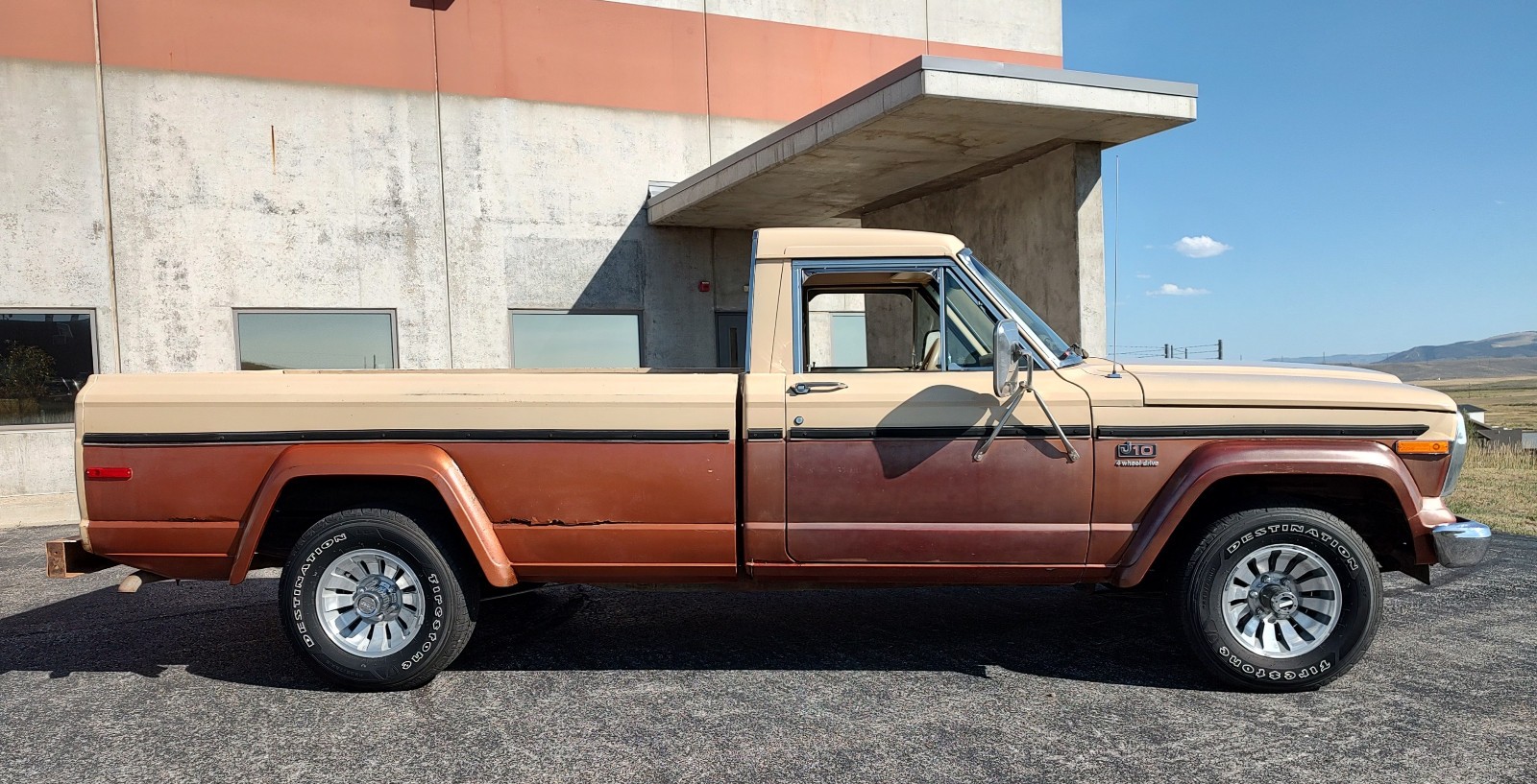 Jeep-J10-1981-Standard-Cab-Pickup-7