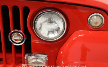 Jeep-Jeepster-1968-Red-Tan-18
