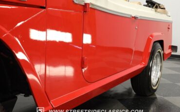 Jeep-Jeepster-1968-Red-Tan-20