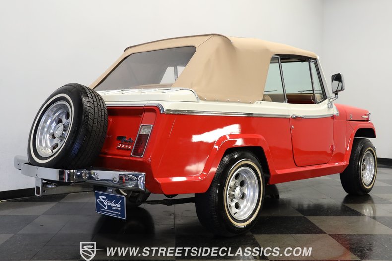 Jeep-Jeepster-1968-Red-Tan-23