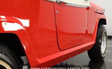 Jeep-Jeepster-1968-Red-Tan-24