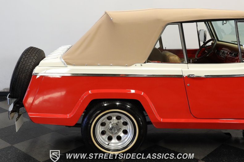 Jeep-Jeepster-1968-Red-Tan-25