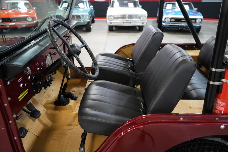 Jeep-Other-1973-Maroon-Tan-43