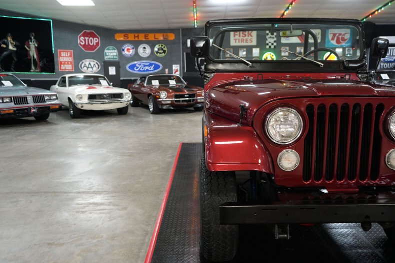 Jeep-Other-1973-Maroon-Tan-5