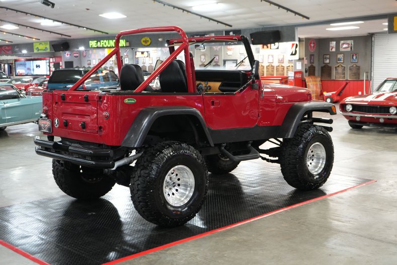 Jeep-Other-1982-Red-Black-1