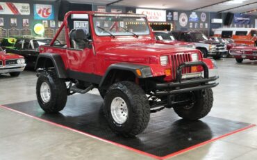 Jeep-Other-1982-Red-Black-10