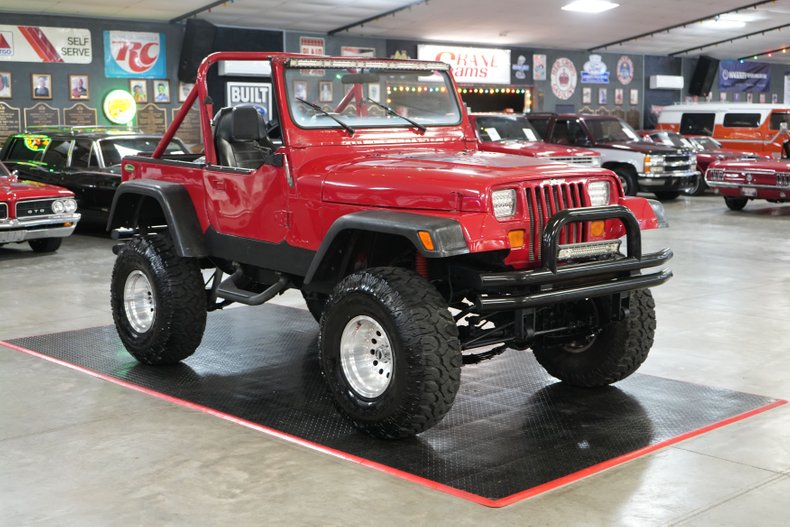 Jeep-Other-1982-Red-Black-10