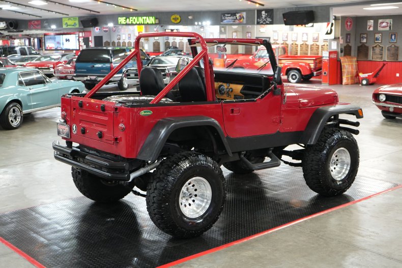 Jeep-Other-1982-Red-Black-16