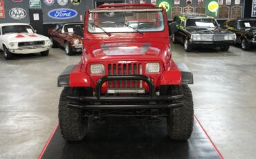 Jeep-Other-1982-Red-Black-19