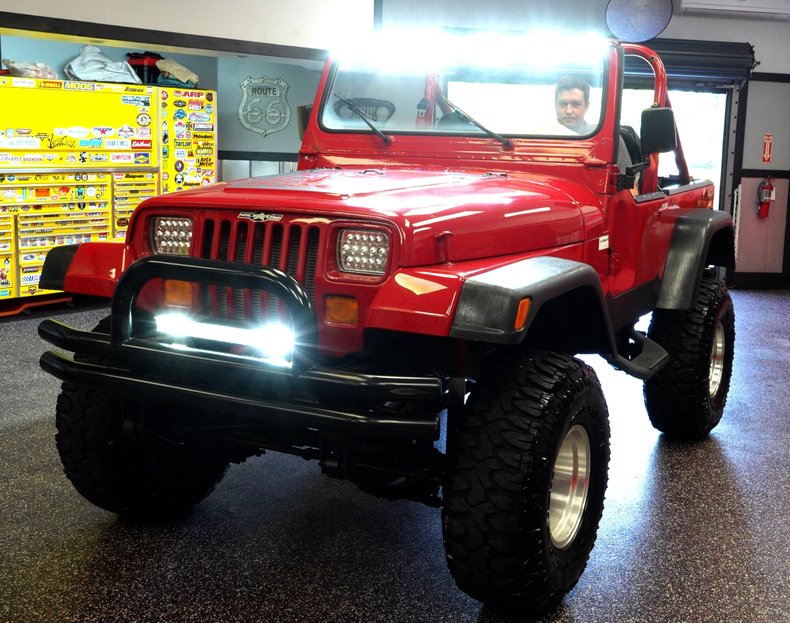 Jeep-Other-1982-Red-Black-28