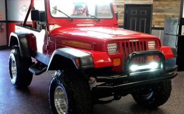 Jeep-Other-1982-Red-Black-30