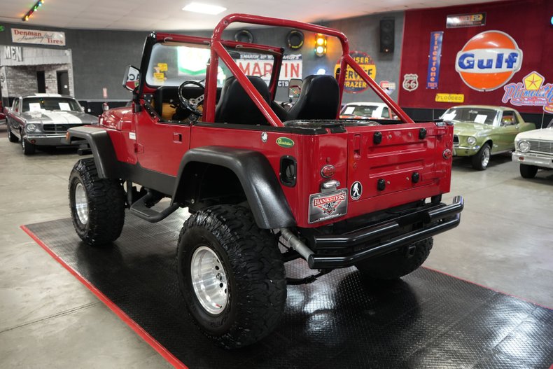 Jeep-Other-1982-Red-Black-38
