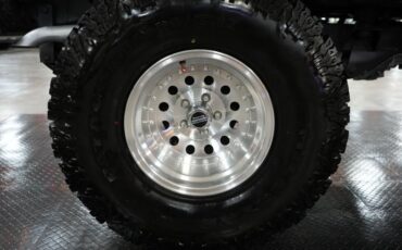 Jeep-Other-1982-Red-Black-42
