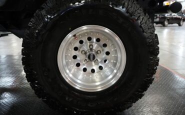 Jeep-Other-1982-Red-Black-43