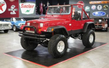 Jeep-Other-1982-Red-Black-5
