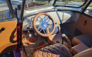 Jeep-Overlander-1949-Cranberry-Cashmere-Saddle-Brown-12