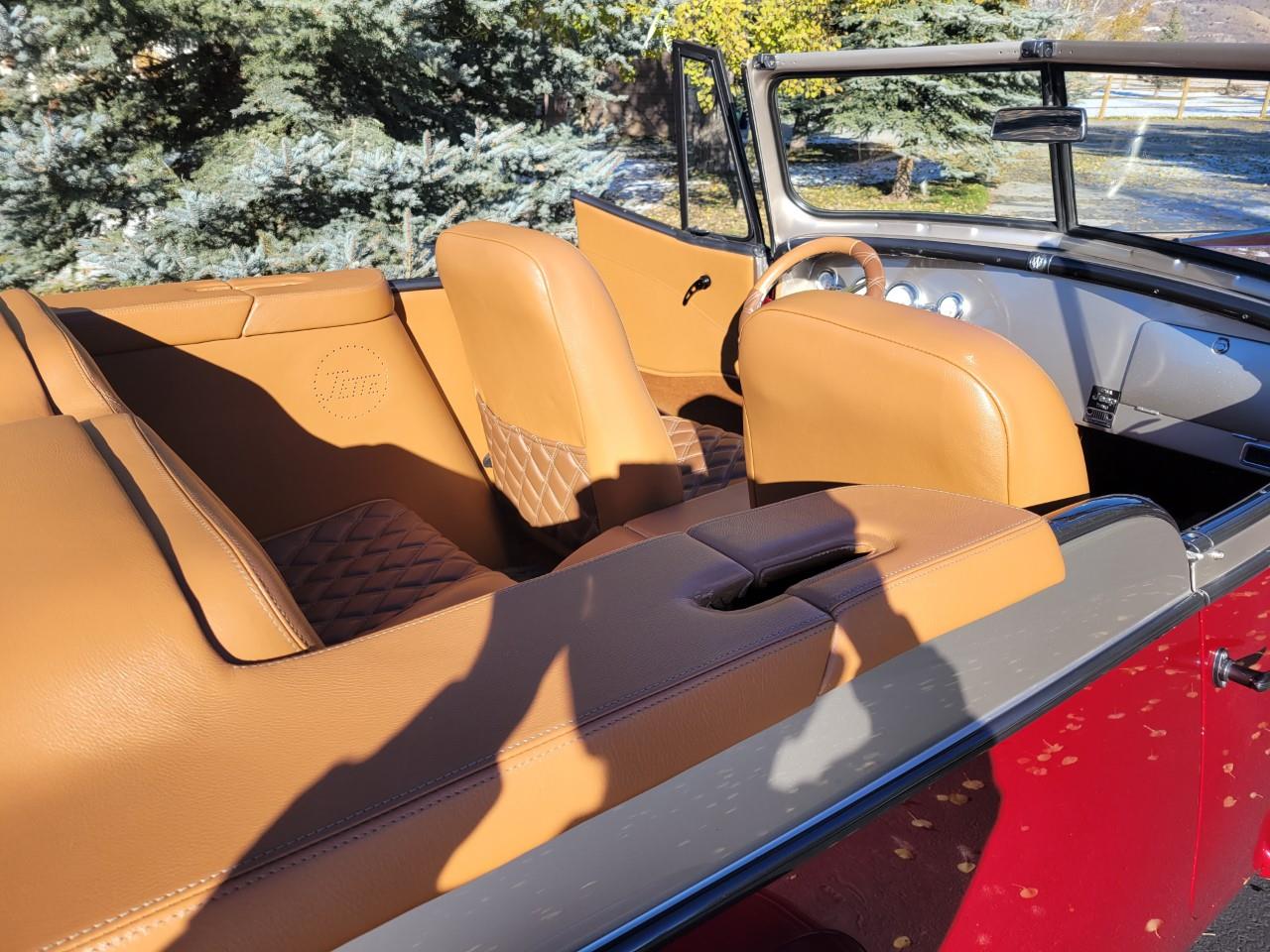Jeep-Overlander-1949-Cranberry-Cashmere-Saddle-Brown-15