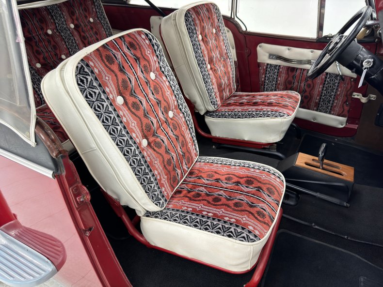 Jeep-Ster-1948-Brick-Red-Metallic-Red-ampamp-Black-41
