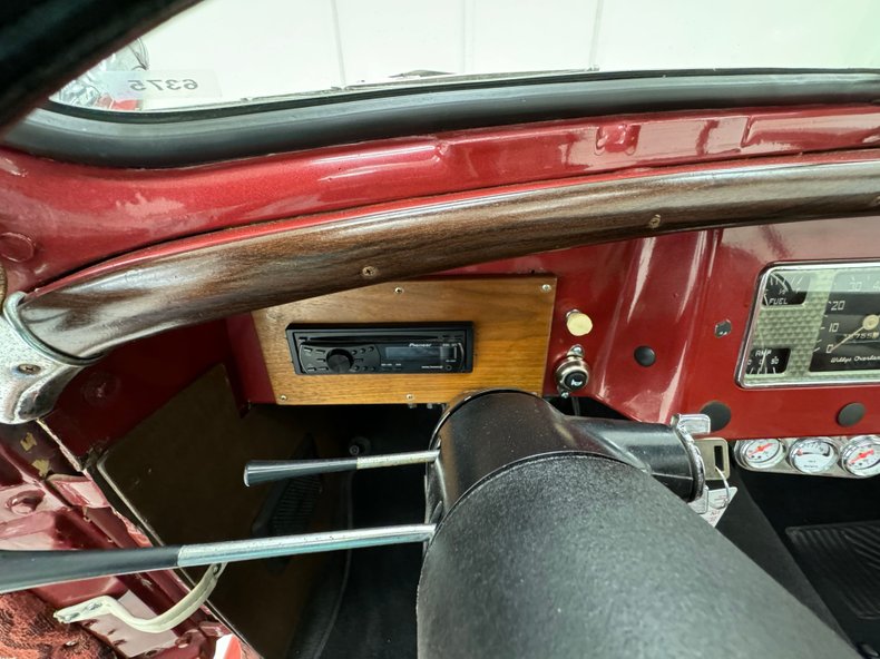Jeep-Ster-1948-Brick-Red-Metallic-Red-ampamp-Black-44