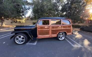 Jeep-Wagon-1947-Custom-Beige-16