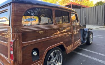 Jeep-Wagon-1947-Custom-Beige-19