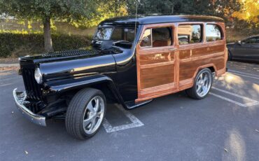 Jeep-Wagon-1947-Custom-Beige-2