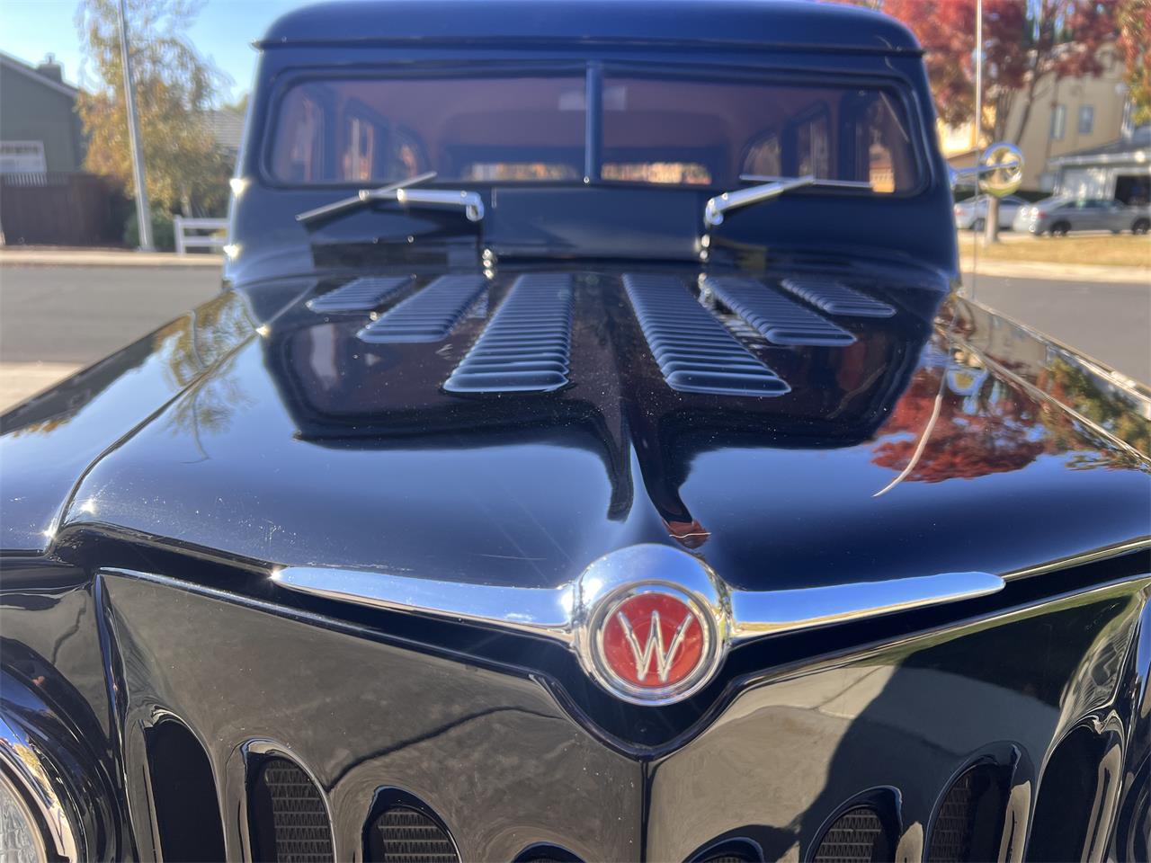 Jeep-Wagon-1947-Custom-Beige-23
