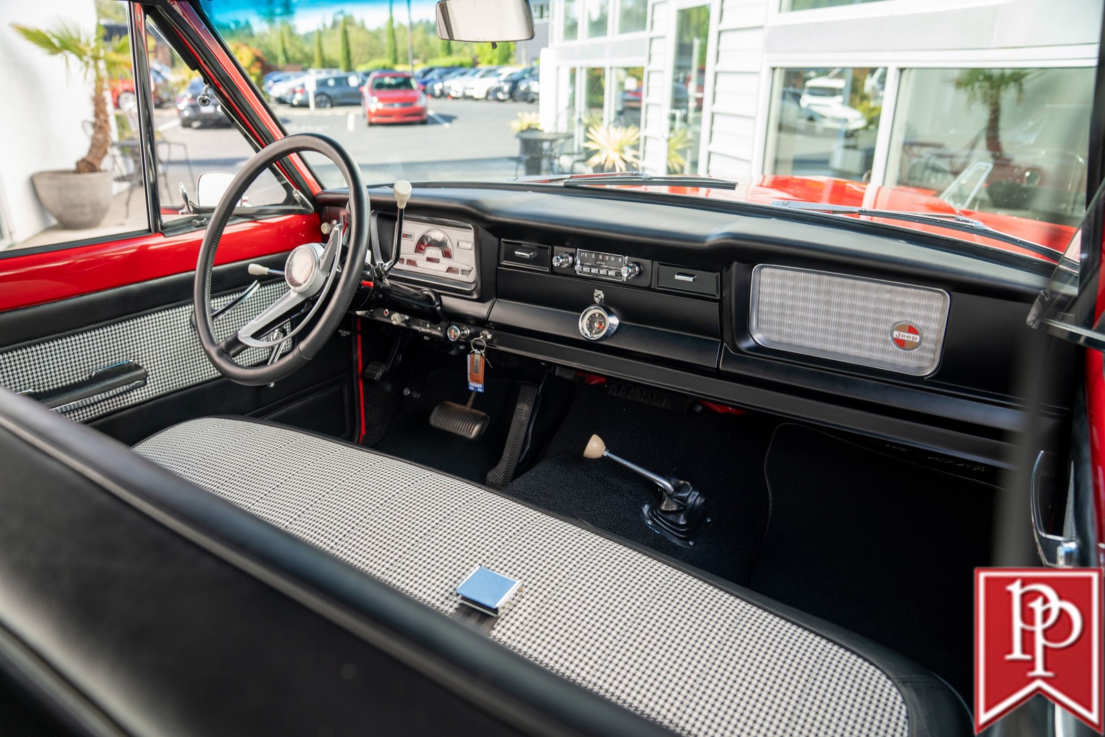 Jeep-Wagoneer-1968-SUV-11