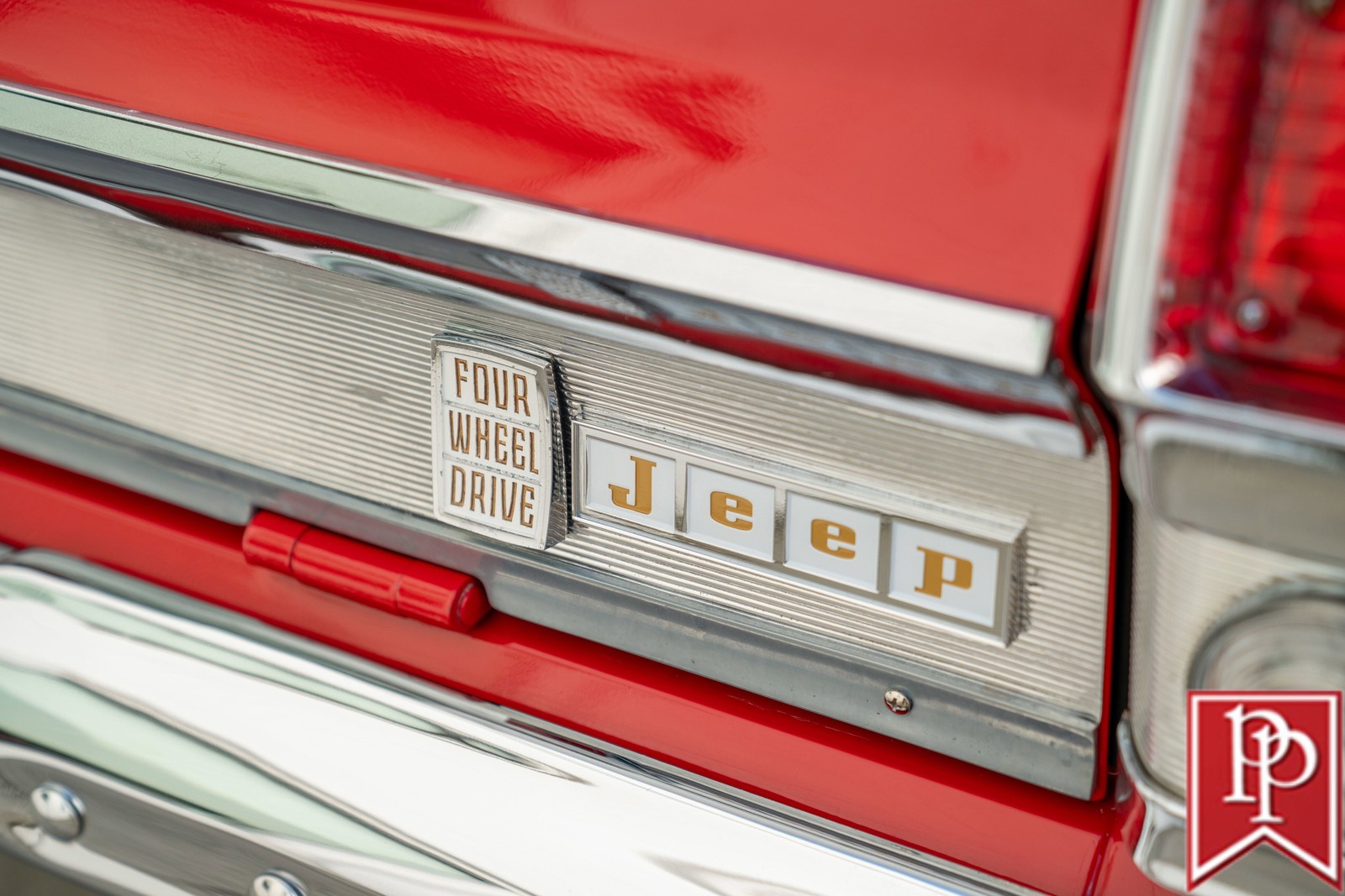 Jeep-Wagoneer-1968-SUV-14