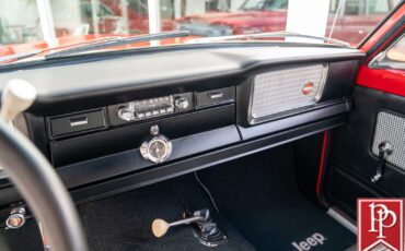 Jeep-Wagoneer-1968-SUV-26