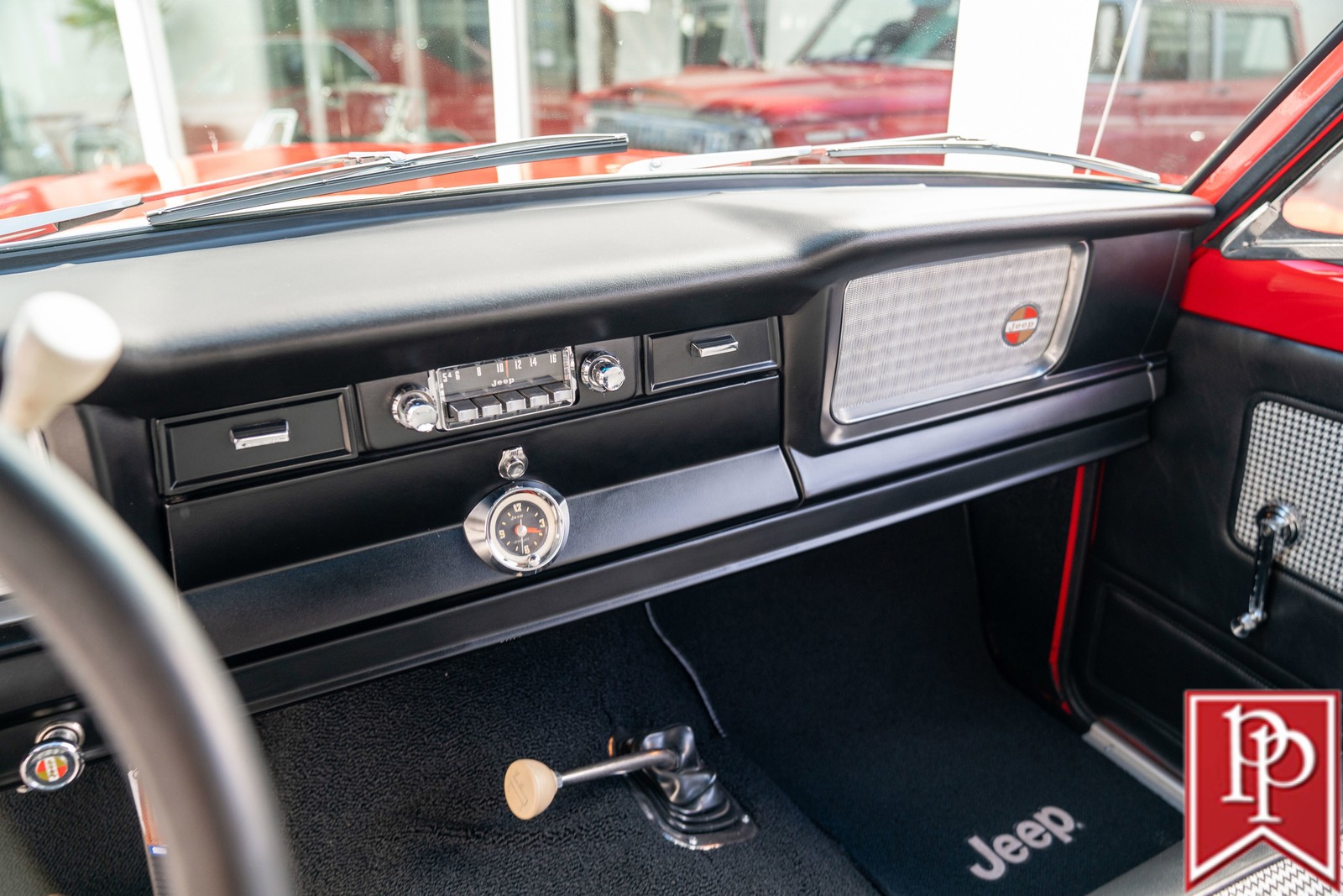Jeep-Wagoneer-1968-SUV-26