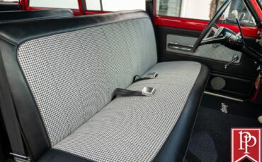 Jeep-Wagoneer-1968-SUV-35